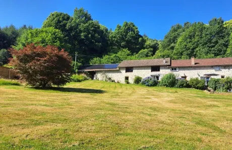 Captivating stone property in France, the Limousin - Your dream home awaits! , € 380,675, 364 m, 15000 m