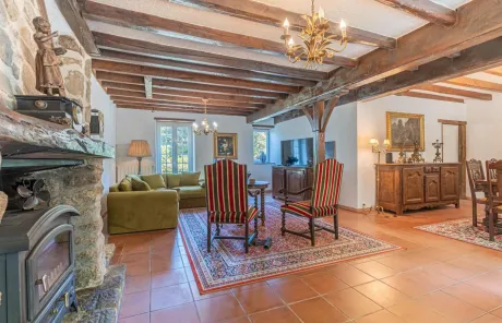 Captivating stone property in France, the Limousin - Your dream home awaits! , € 380,675, 364 m, 15000 m