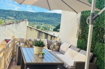Maison de village rénovée SABLET 165 m2