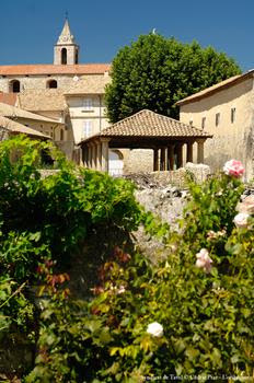 Villa tavel