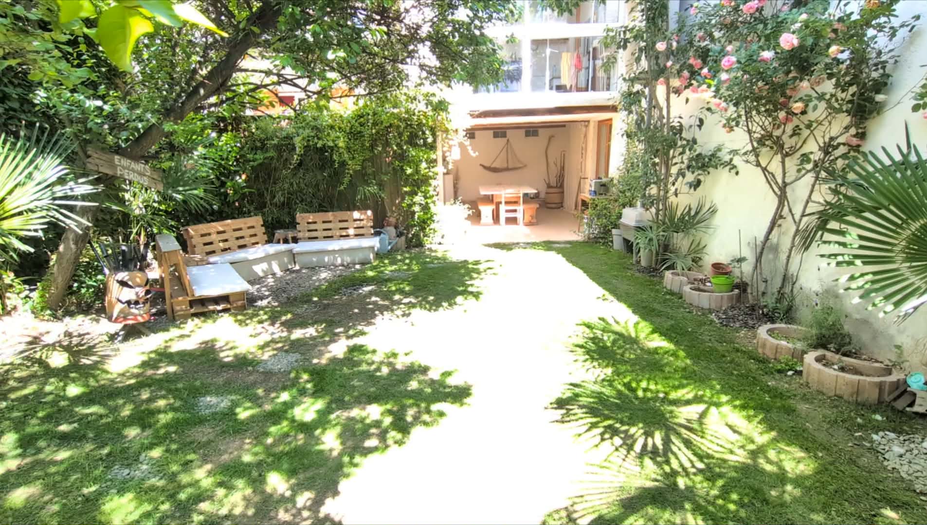 Maison familiale de caractère 210 m² – DPE A – 4 chambres – jardin & garage