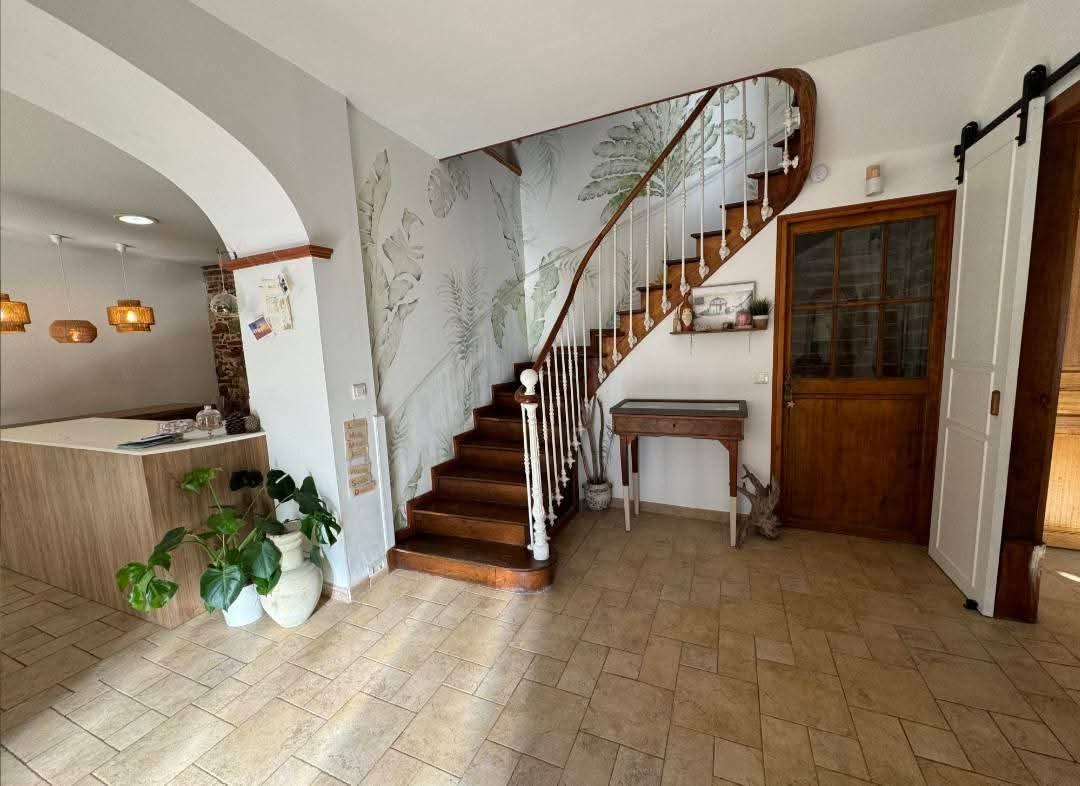 Maison familiale de caractère 210 m² – DPE A – 4 chambres – jardin & garage