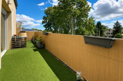 Duplex T3 dernier étage avec 35 m² de terrasses – Montpellier & plages méditerranéennes