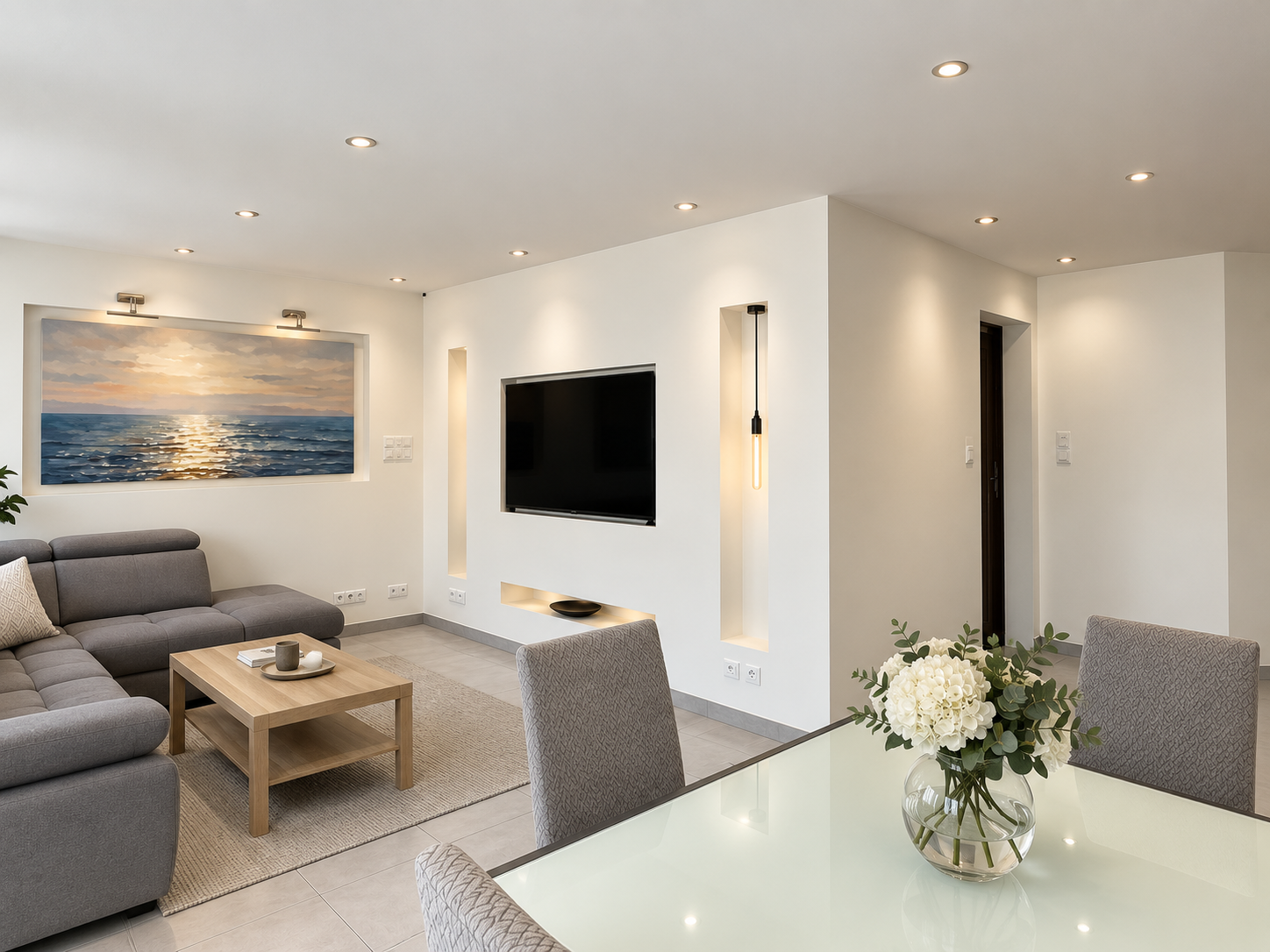 NICE – JUST STEPS FROM THE SEA, STUNNING 5-ROOM APARTMENT WITH LARGE TERRACE