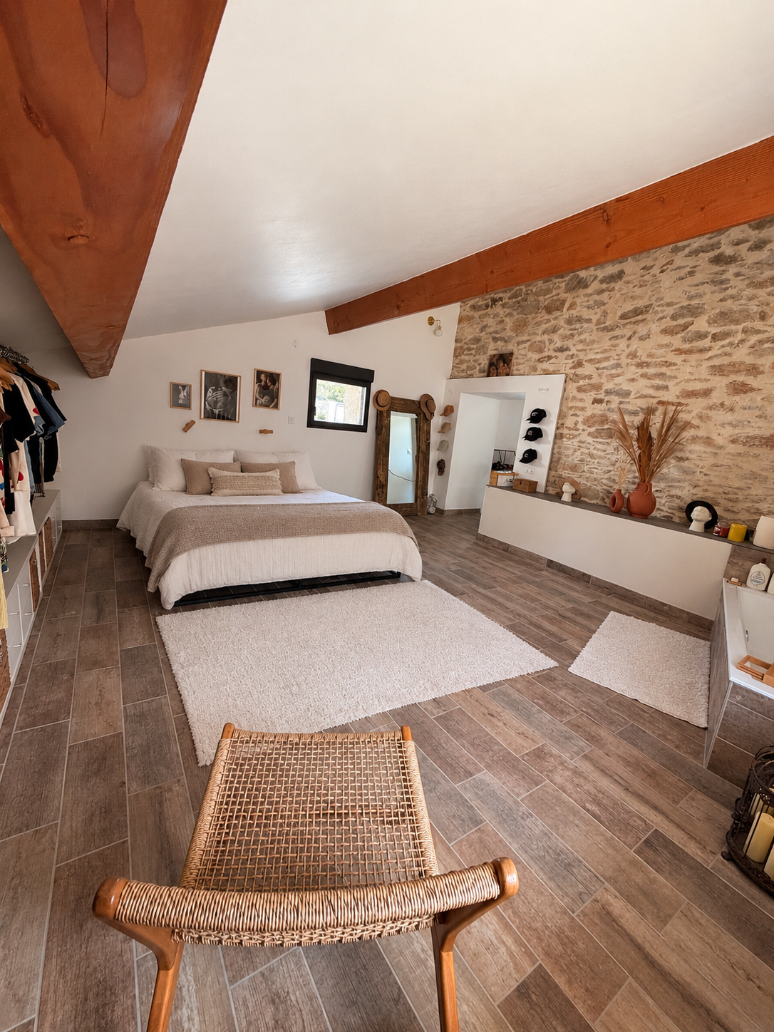 🏡 Character Property – Spacious Rooms & Quality Features