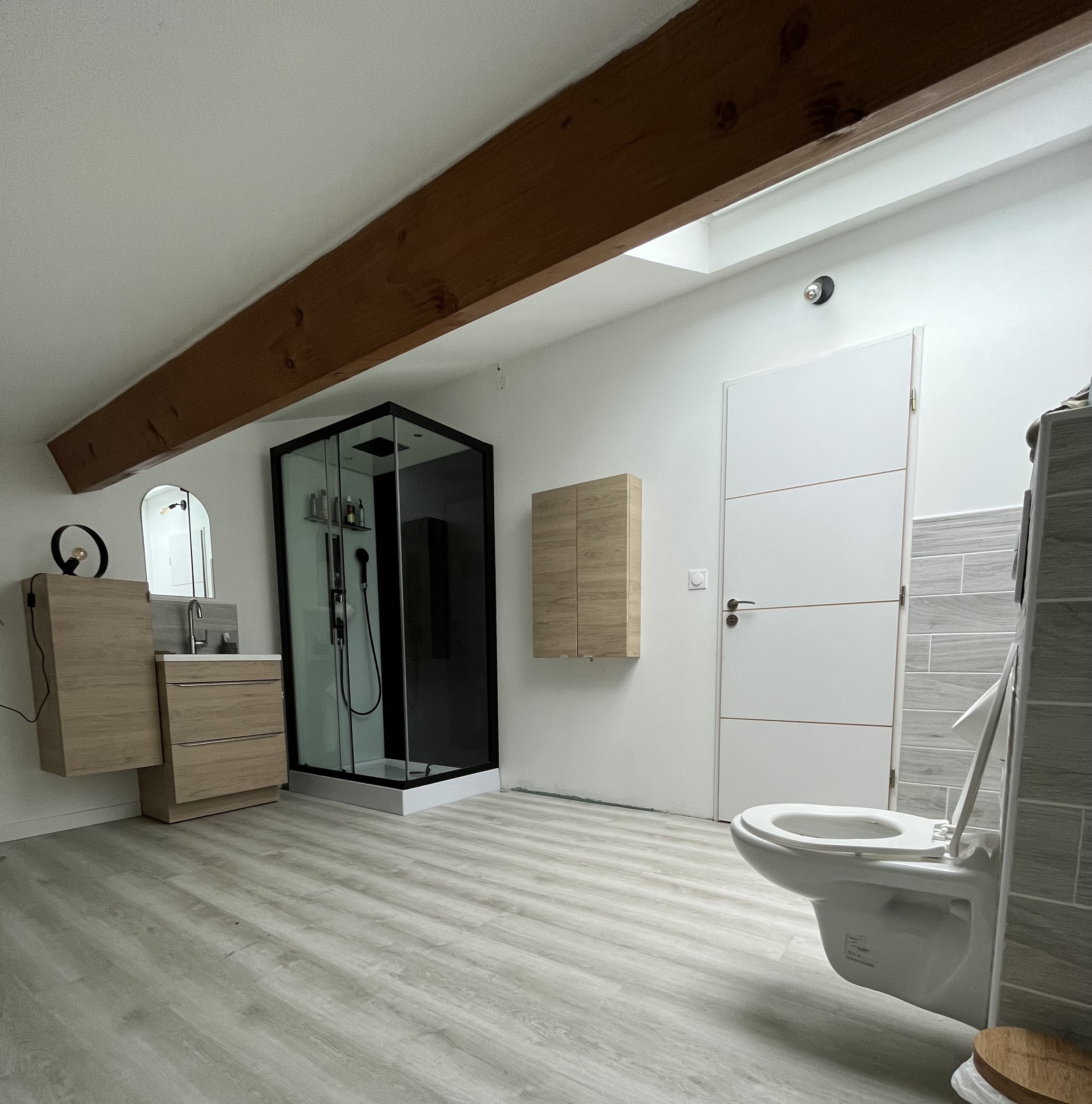 🏡 Character Property – Spacious Rooms & Quality Features