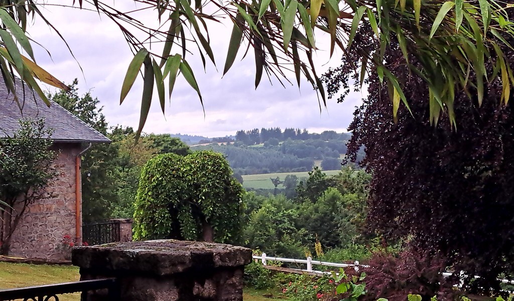 Propriété en Pierre Captivante dans le Limousin – Votre Maison de Rêve Vous Attend !
