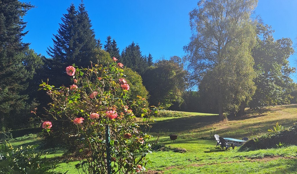 Propriété en Pierre Captivante dans le Limousin – Votre Maison de Rêve Vous Attend !