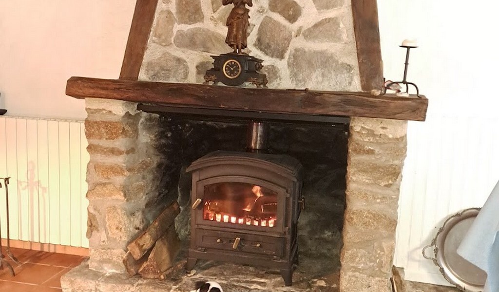 Propriété en Pierre Captivante dans le Limousin – Votre Maison de Rêve Vous Attend !