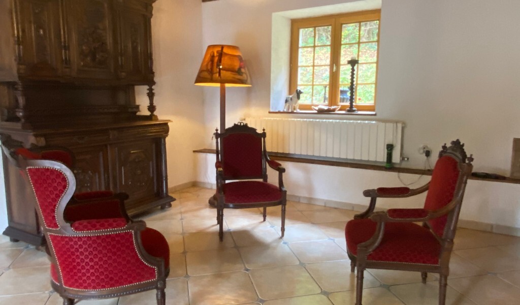 Propriété en Pierre Captivante dans le Limousin – Votre Maison de Rêve Vous Attend !